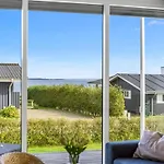 Hubertina - 75m From The Sea By Interhome *