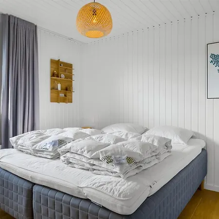 Hubertina - 75m From The Sea By Interhome Nyaraló *