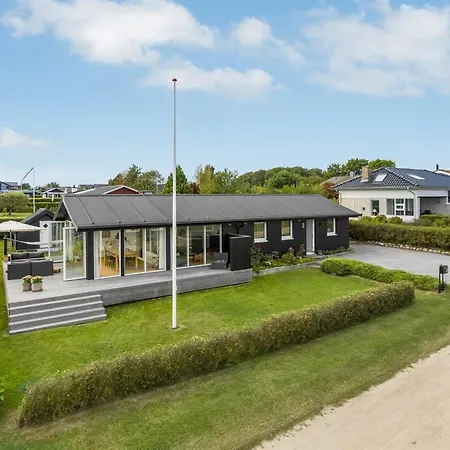 Hubertina - 75m From The Sea By Interhome * Hejlsminde