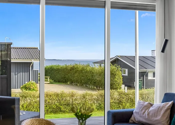 Hubertina - 75m From The Sea By Interhome *